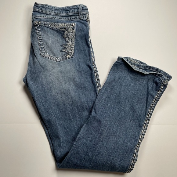 Wrangler Rock 47 Women's Jeans 34x32 Low Rise Blue Denim Embroidered‎ Bootcut - Picture 1 of 10